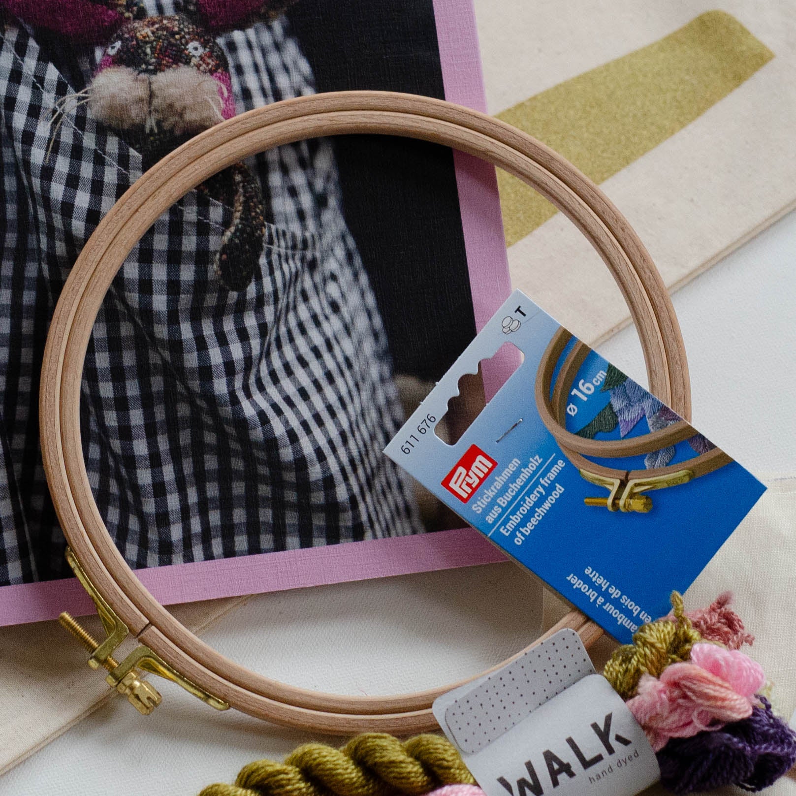 EMBROIDERY SET &quot;Tiny Friends&quot;