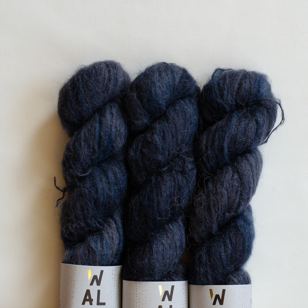 Suri Fluff &quot;Midnight&quot; - ready to ship colors