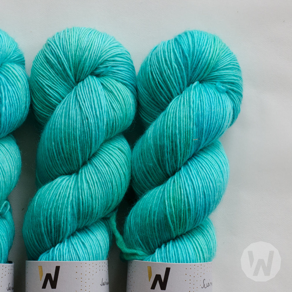 Cottage Merino &quot;Swimming Pool&quot; - ready to ship colors